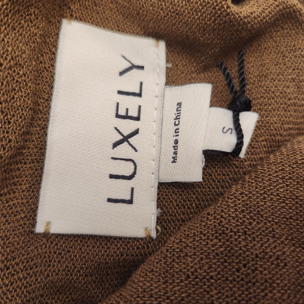 Luxely Wilder Sleeveless V-Neck Knit Midi Scalloped Hem Summer Dresses - Picture 12 of 13